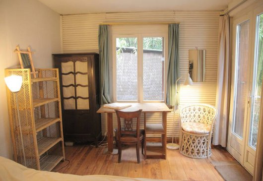 2 bedroom large garden