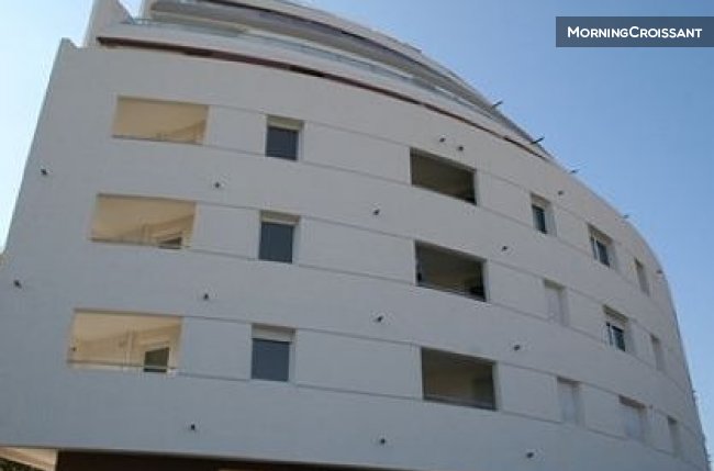 Furnished studio close to the river