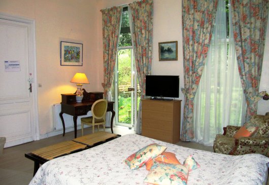 silence of the garden