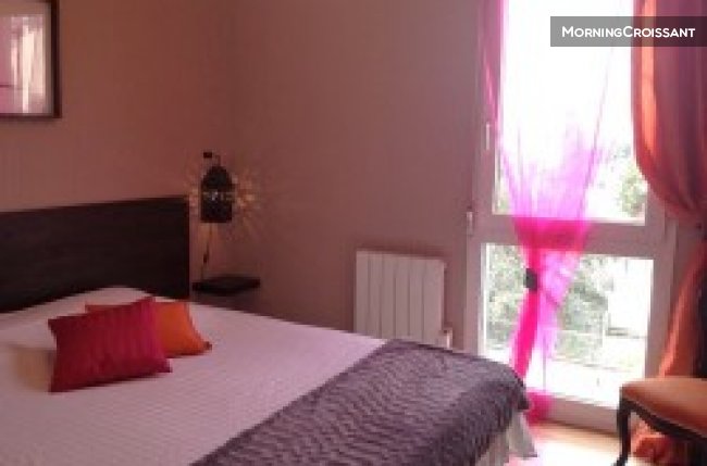 50m^2 furnished 2 br rental in Lyon