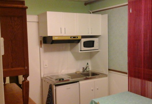 Studio furnished homestay.