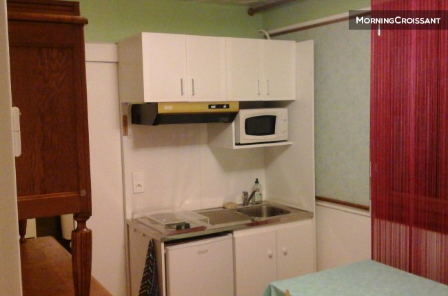 Studio furnished homestay.