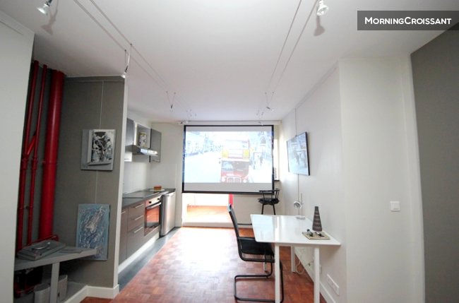 Bright 2 rooms arty Bastille