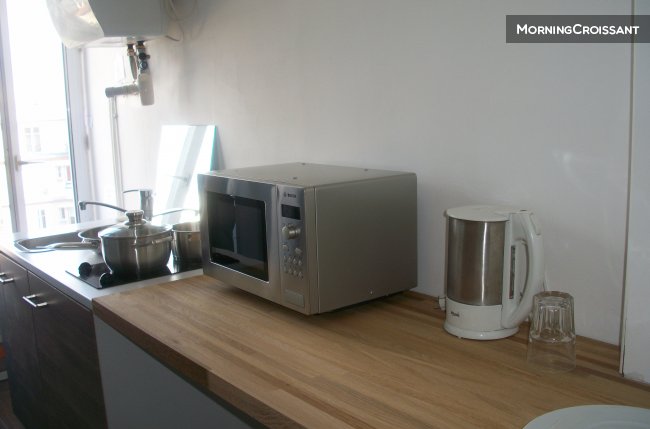 Small flat under the roofs of Paris
