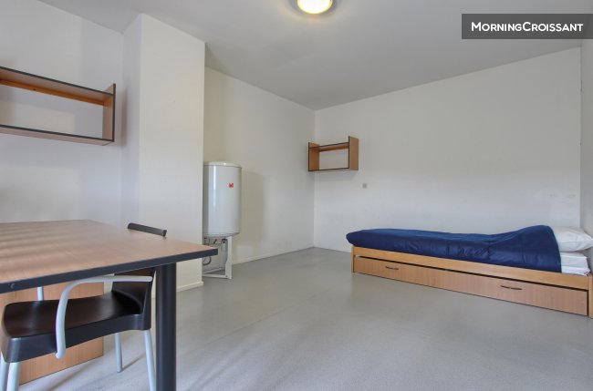 1BR apartment, Moulin district