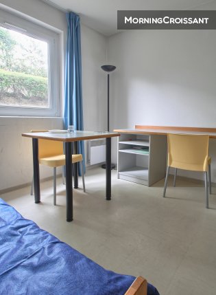Accommodation for 1 person in Reims