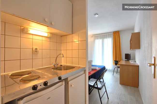 Very bright Studio - 20th