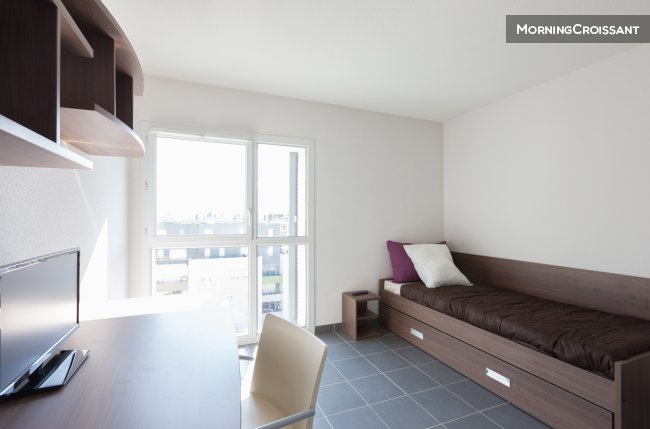 Studio Center, mountain view