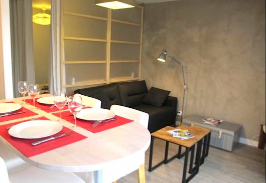 Standing-City Center- with parking