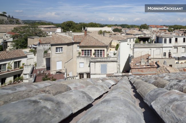 sharing room with landscaped corner