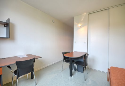 Between port & garden of sculptures