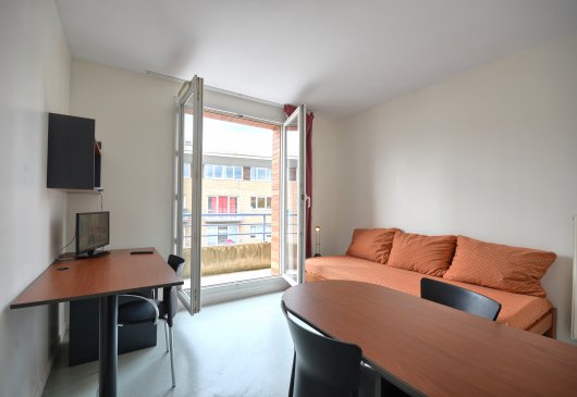 Studio comfort and functionality