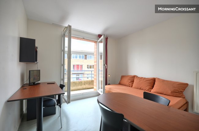 Studio comfort and functionality