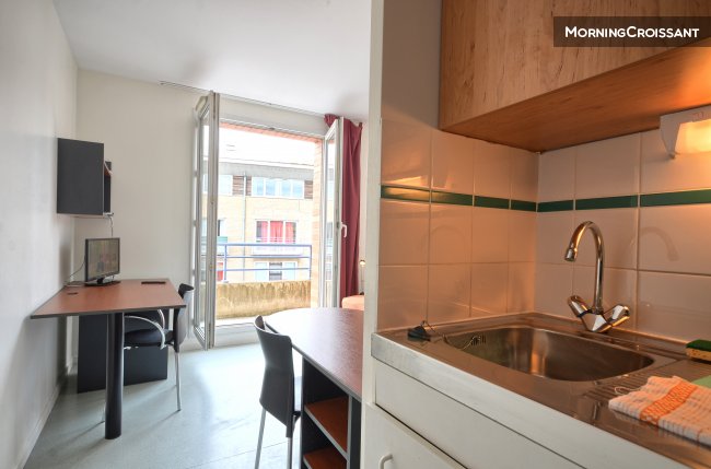 Functional and comfortable studio