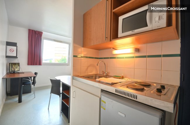 Studio of 18 sq.m. in a residence