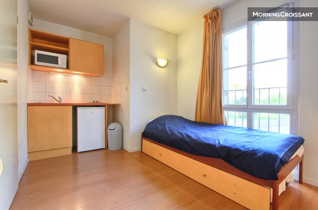 Nice studio for short term