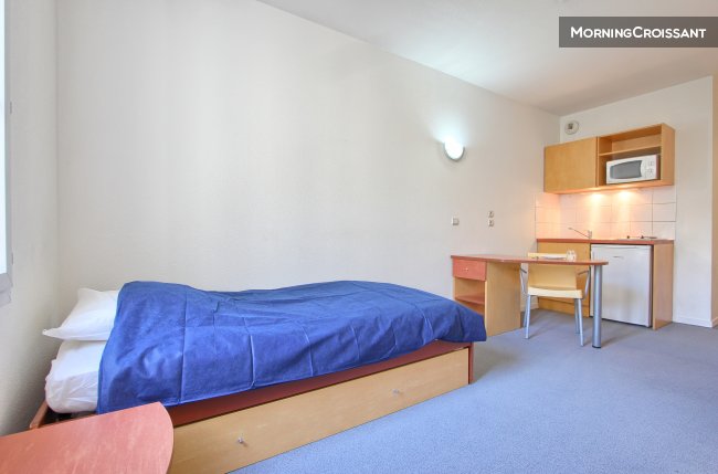 Modern studio for 2 ppl Disney