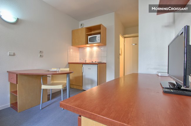 Practical and furnished Studio 