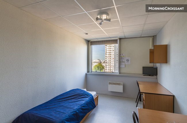 Nice studio-side station in Tours