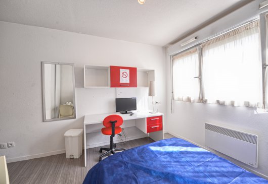 Studio in inner Lyon