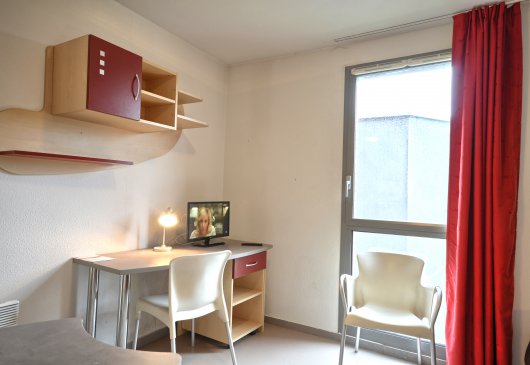 Furnished studio for 2