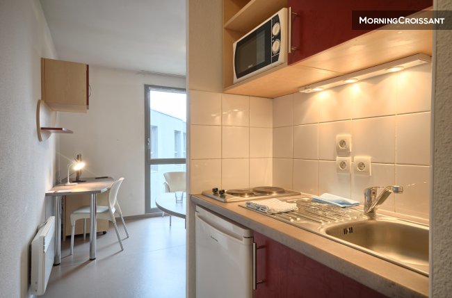 Studio close to Metro Porte d'Arras