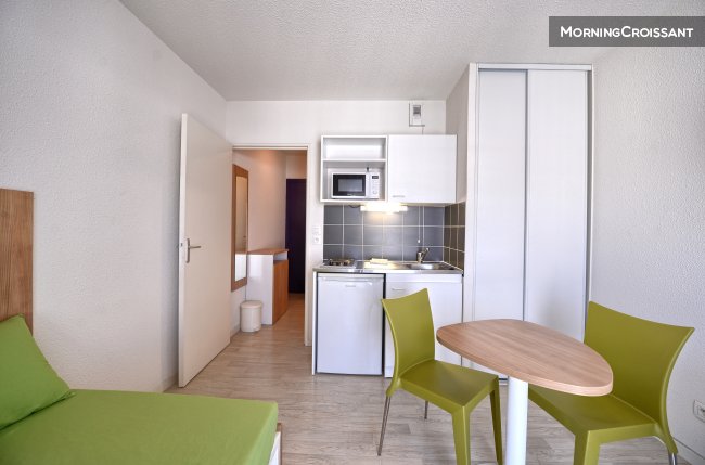 Nice and bright Studio 